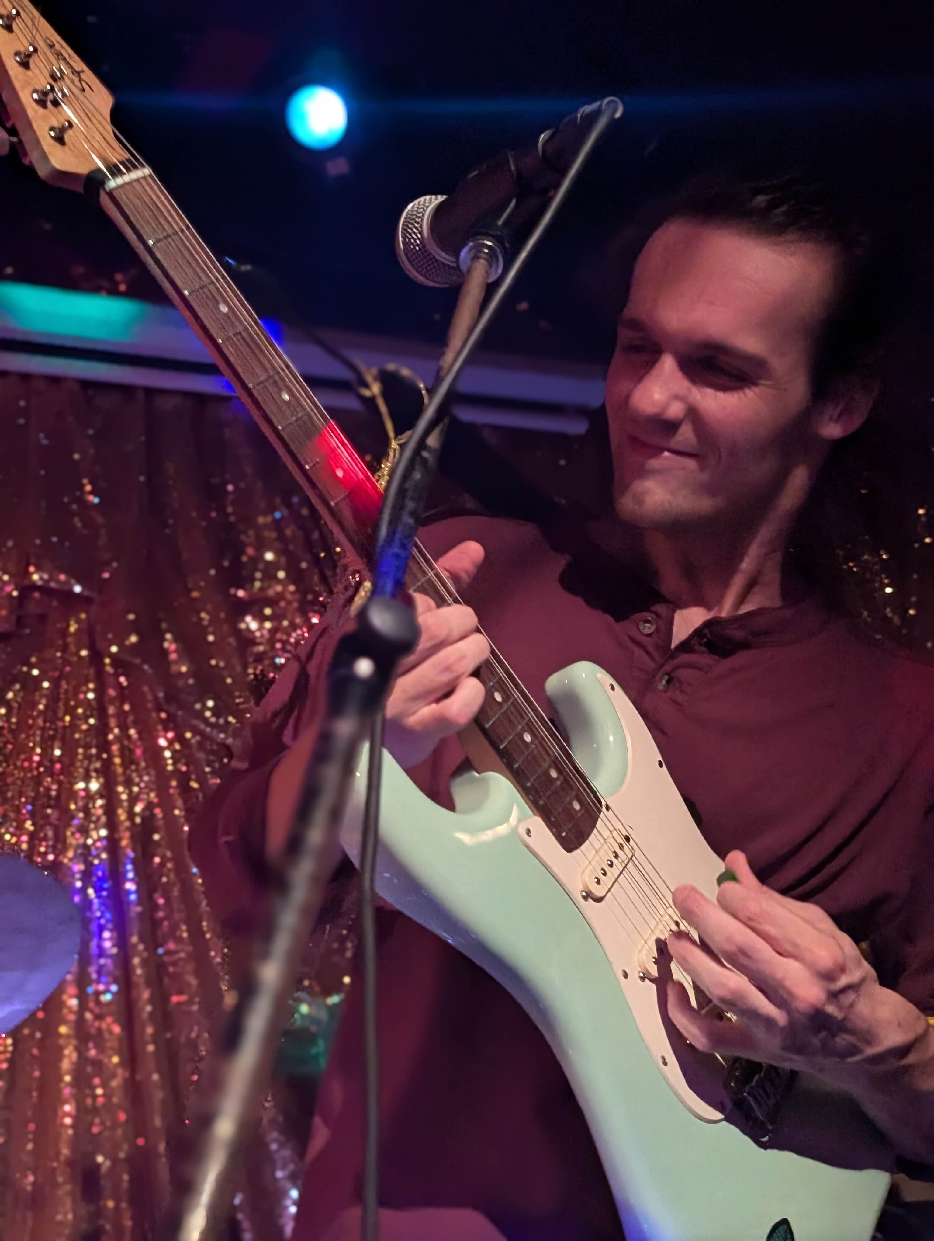 Andy shreds