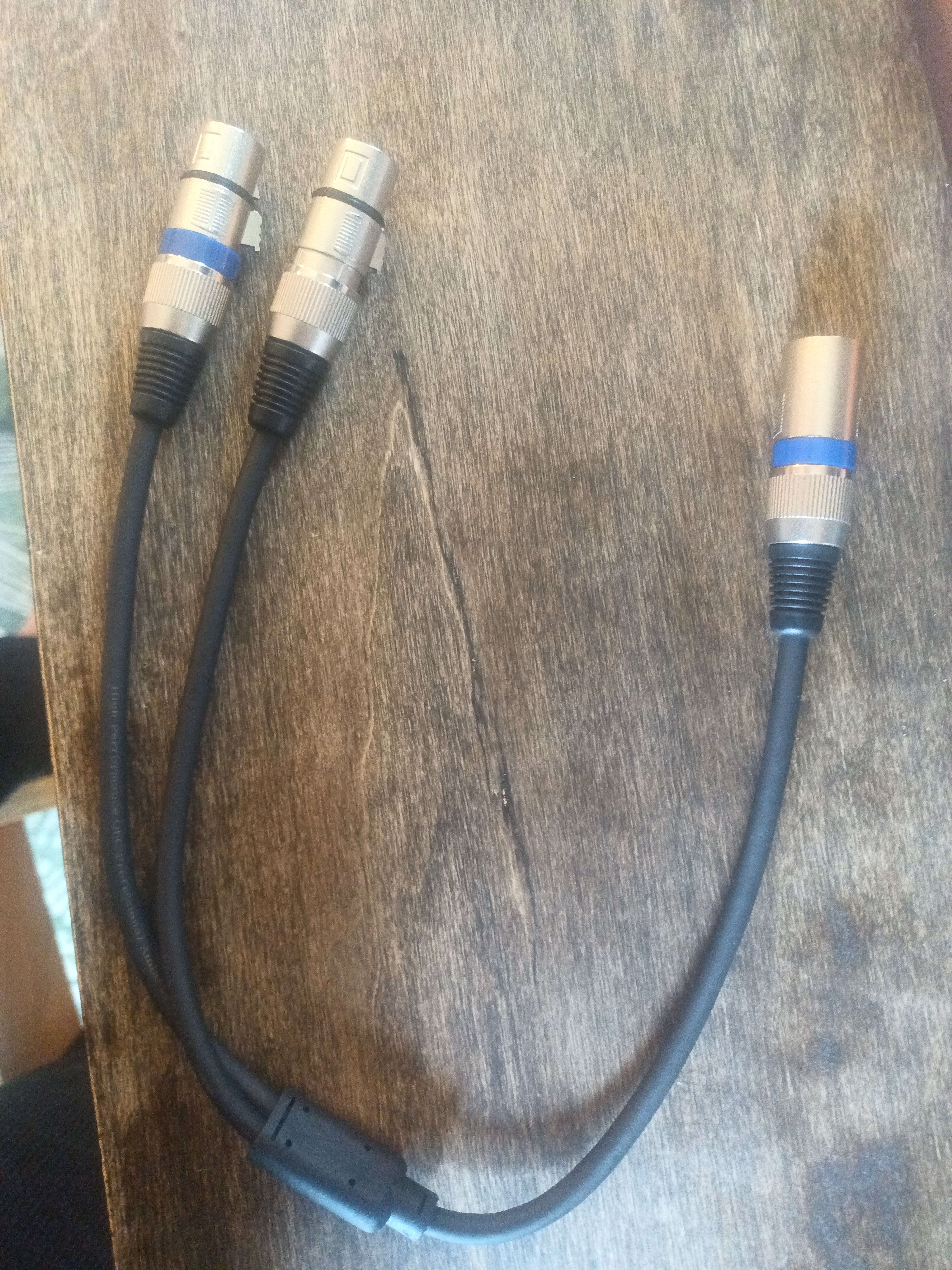 A Y Cable